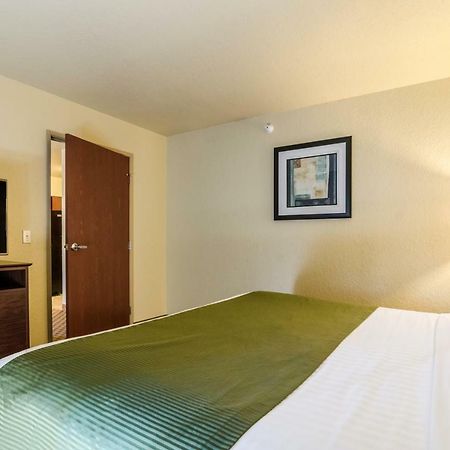 Cobblestone Inn And Suites - Eaton Buitenkant foto